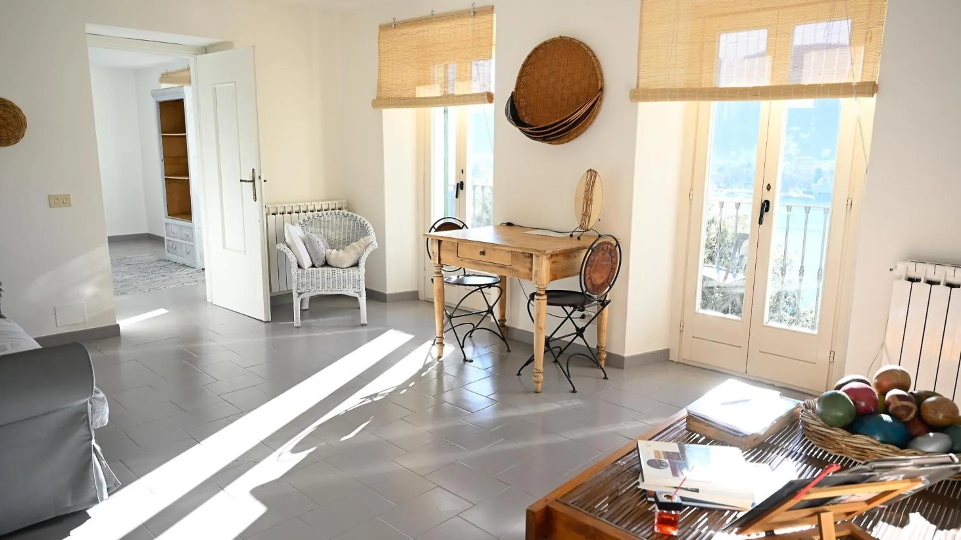 Lake View Cozy Apartment With Small Garden Como 0*,  Italië